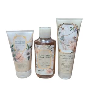 SNOWFLAKES & CASHMERE BATH & BODY SET BODY WASH, CREAM, SCRUB